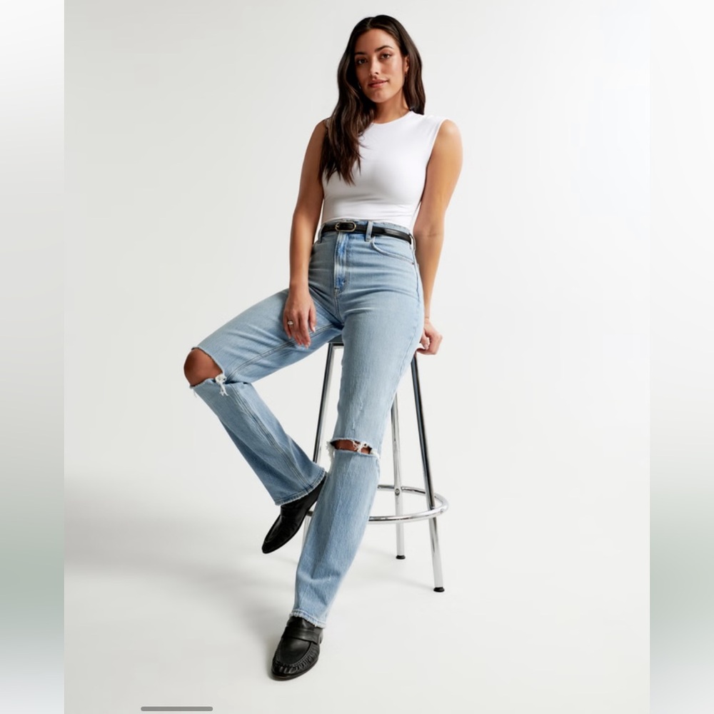 Curve Love 90s Straight Ultra High Rise Denim Jeans Abercrombie